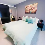 The Toscana, A Serene Retreat In Center Of With Lush Lawns, Terrace & Private Garage- Lidl, Bakery Walking Distance- Bodenseecenter, Sportsbad 3 Mins, 7 Mins 프리드리히스하펜
