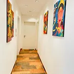 The Toscana, A Serene Retreat In Center Of With Lush Lawns, Terrace & Private Garage- Lidl, Bakery Walking Distance- Bodenseecenter, Sportsbad 3 Mins, 7 Mins * 프리드리히스하펜