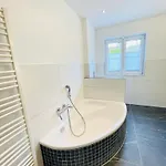 The Toscana, A Serene Retreat In Center Of With Lush Lawns, Terrace & Private Garage- Lidl, Bakery Walking Distance- Bodenseecenter, Sportsbad 3 Mins, 7 Mins *