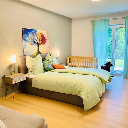 The Toscana, A Serene Retreat In Center Of With Lush Lawns, Terrace & Private Garage- Lidl, Bakery Walking Distance- Bodenseecenter, Sportsbad 3 Mins, 7 Mins Villa