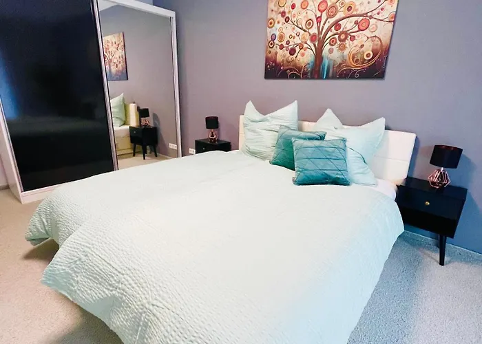 The Toscana, A Serene Retreat In Center Of With Lush Lawns, Terrace & Private Garage- Lidl, Bakery Walking Distance- Bodenseecenter, Sportsbad 3 Mins, 7 Mins Friedrichshafen