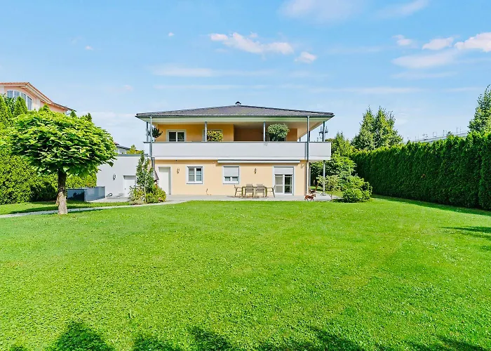 Villa The Toscana, A Serene Retreat In Center Of With Lush Lawns, Terrace & Private Garage- Lidl, Bakery Walking Distance- Bodenseecenter, Sportsbad 3 Mins, 7 Mins Friedrichshafen