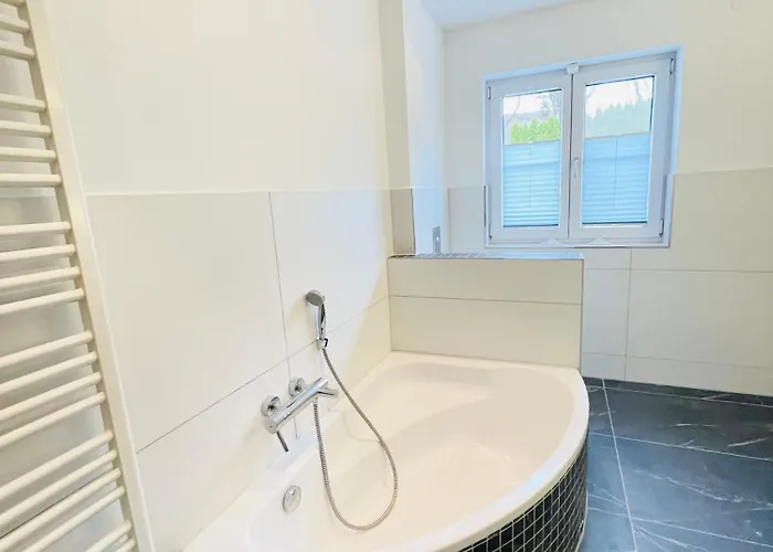 The Toscana, A Serene Retreat In Center Of With Lush Lawns, Terrace & Private Garage- Lidl, Bakery Walking Distance- Bodenseecenter, Sportsbad 3 Mins, 7 Mins *