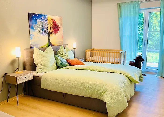 The Toscana, A Serene Retreat In Center Of With Lush Lawns, Terrace & Private Garage- Lidl, Bakery Walking Distance- Bodenseecenter, Sportsbad 3 Mins, 7 Mins Villa